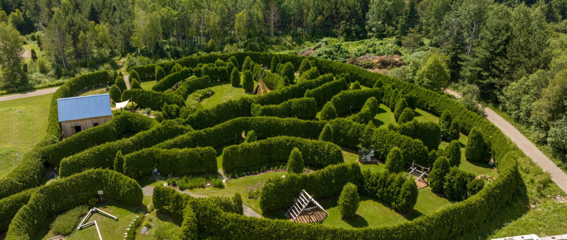 Escapade en famille au Labyrinthe Coureur des bois - Tourisme Mauricie
